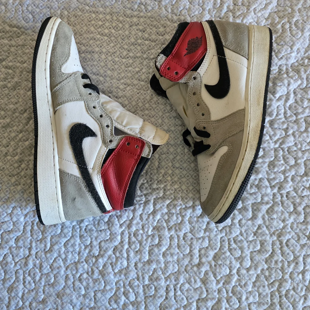 Nike Air Jordan 1 Retro High OG size 7Y